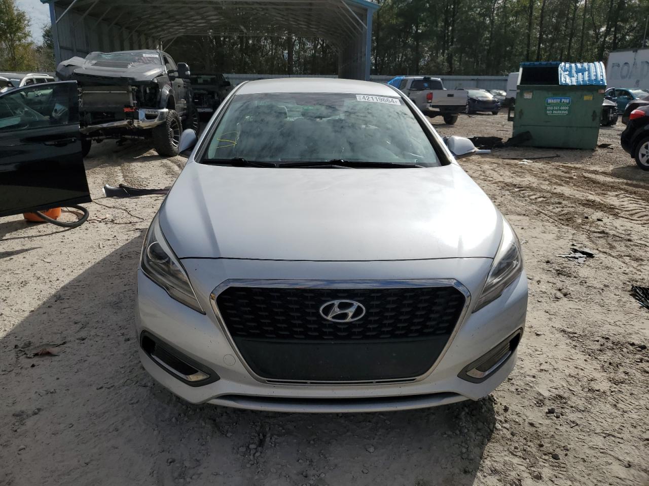 Photo 4 VIN: KMHE24L15GA039307 - HYUNDAI SONATA 