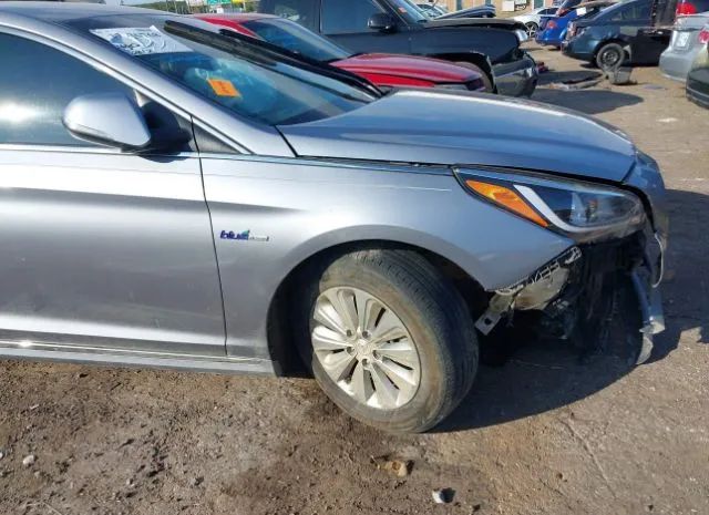 Photo 5 VIN: KMHE24L16GA009071 - HYUNDAI SONATA 