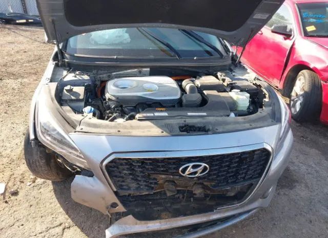 Photo 9 VIN: KMHE24L16GA009071 - HYUNDAI SONATA 