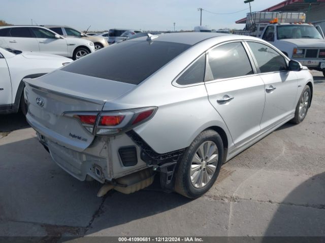 Photo 3 VIN: KMHE24L16GA009247 - HYUNDAI SONATA 