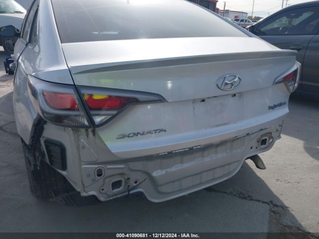 Photo 5 VIN: KMHE24L16GA009247 - HYUNDAI SONATA 