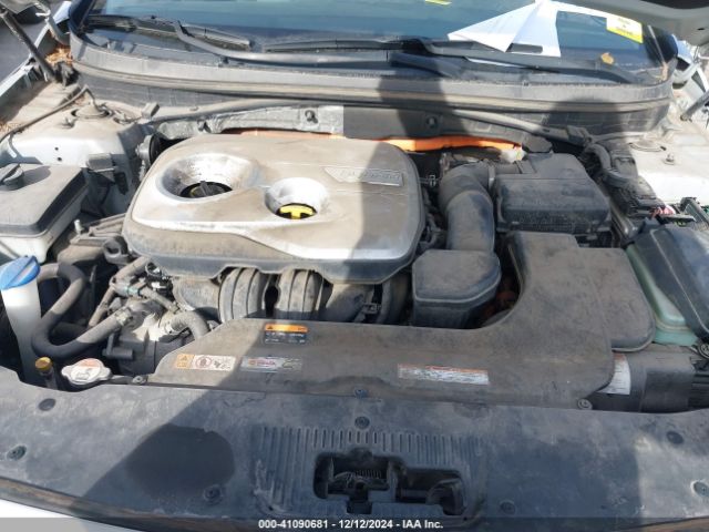 Photo 9 VIN: KMHE24L16GA009247 - HYUNDAI SONATA 