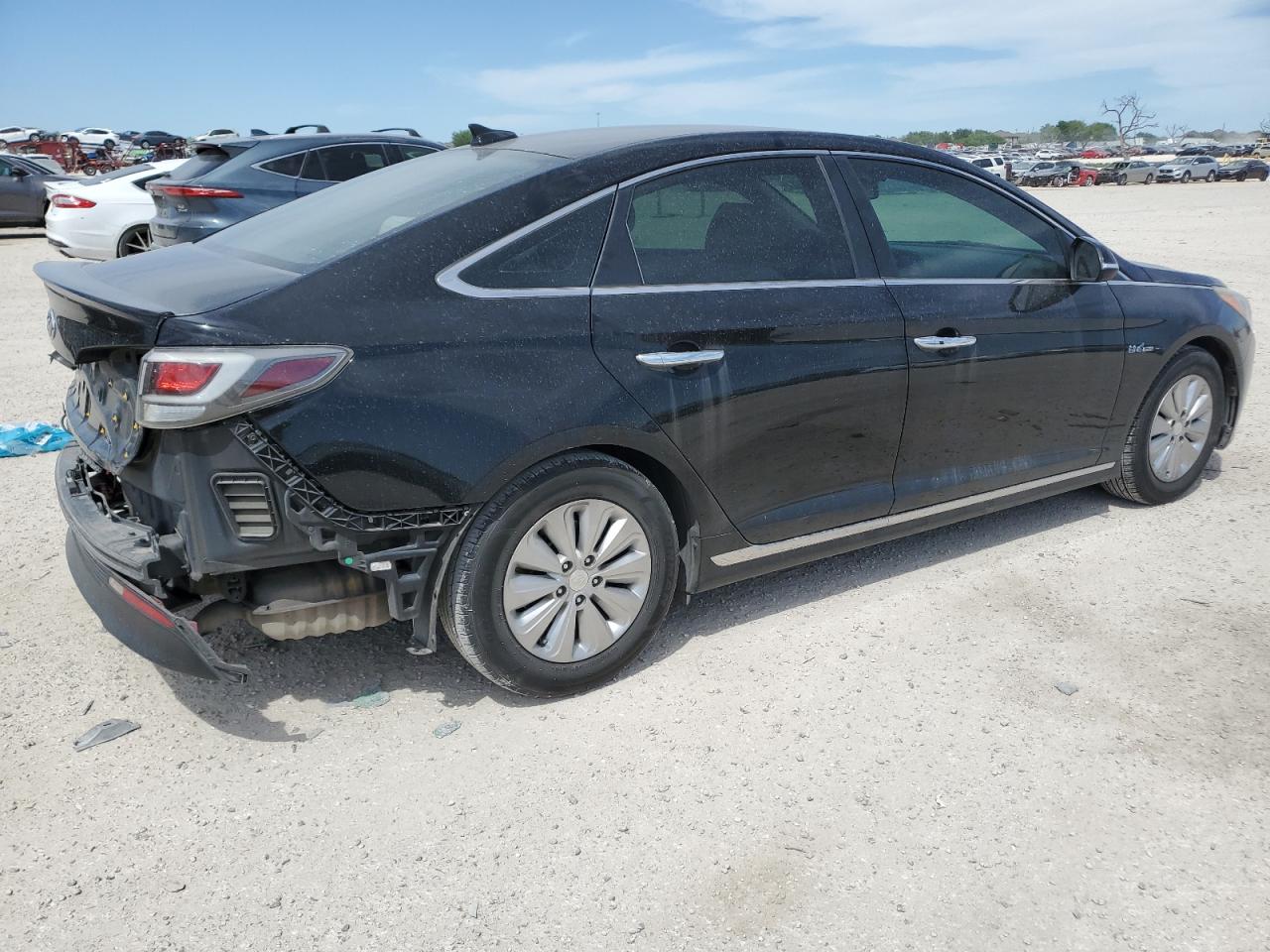 Photo 2 VIN: KMHE24L16HA044338 - HYUNDAI SONATA 