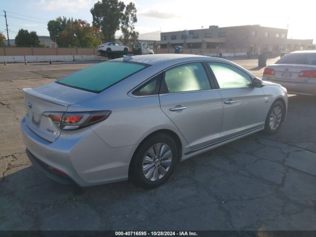 Photo 3 VIN: KMHE24L18GA014000 - HYUNDAI SONATA 