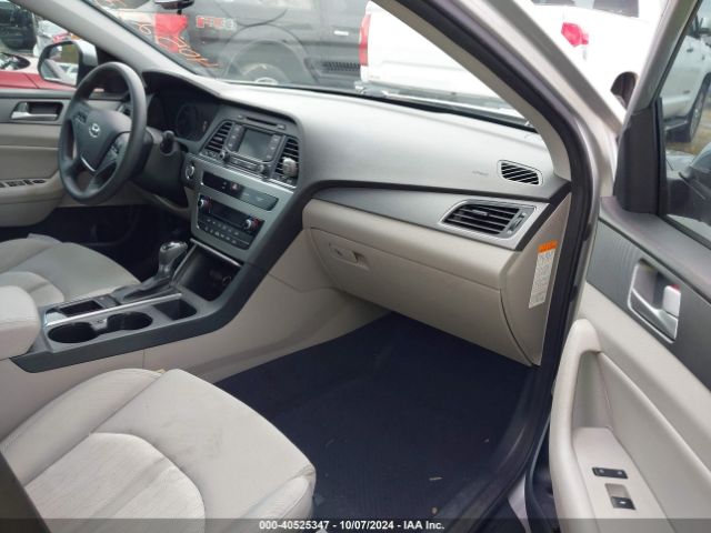 Photo 4 VIN: KMHE24L18GA016202 - HYUNDAI SONATA 