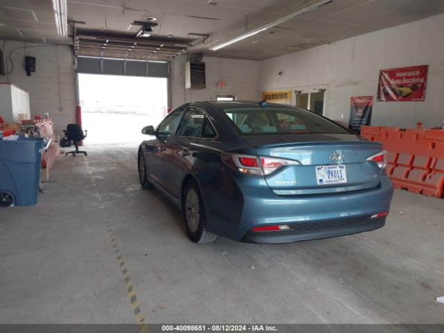 Photo 2 VIN: KMHE24L18GA039740 - HYUNDAI SONATA 