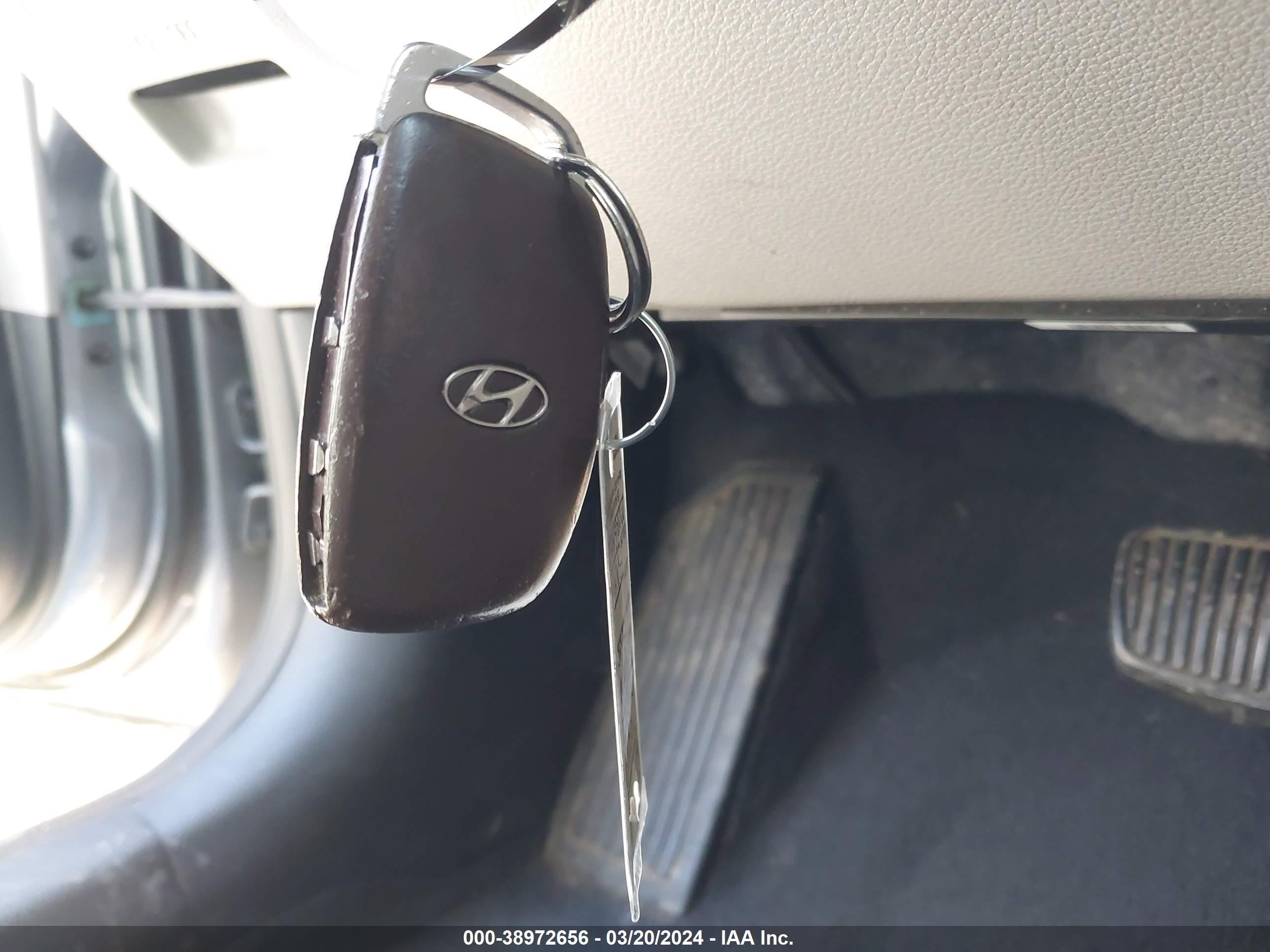 Photo 10 VIN: KMHE24L18GA042153 - HYUNDAI SONATA 