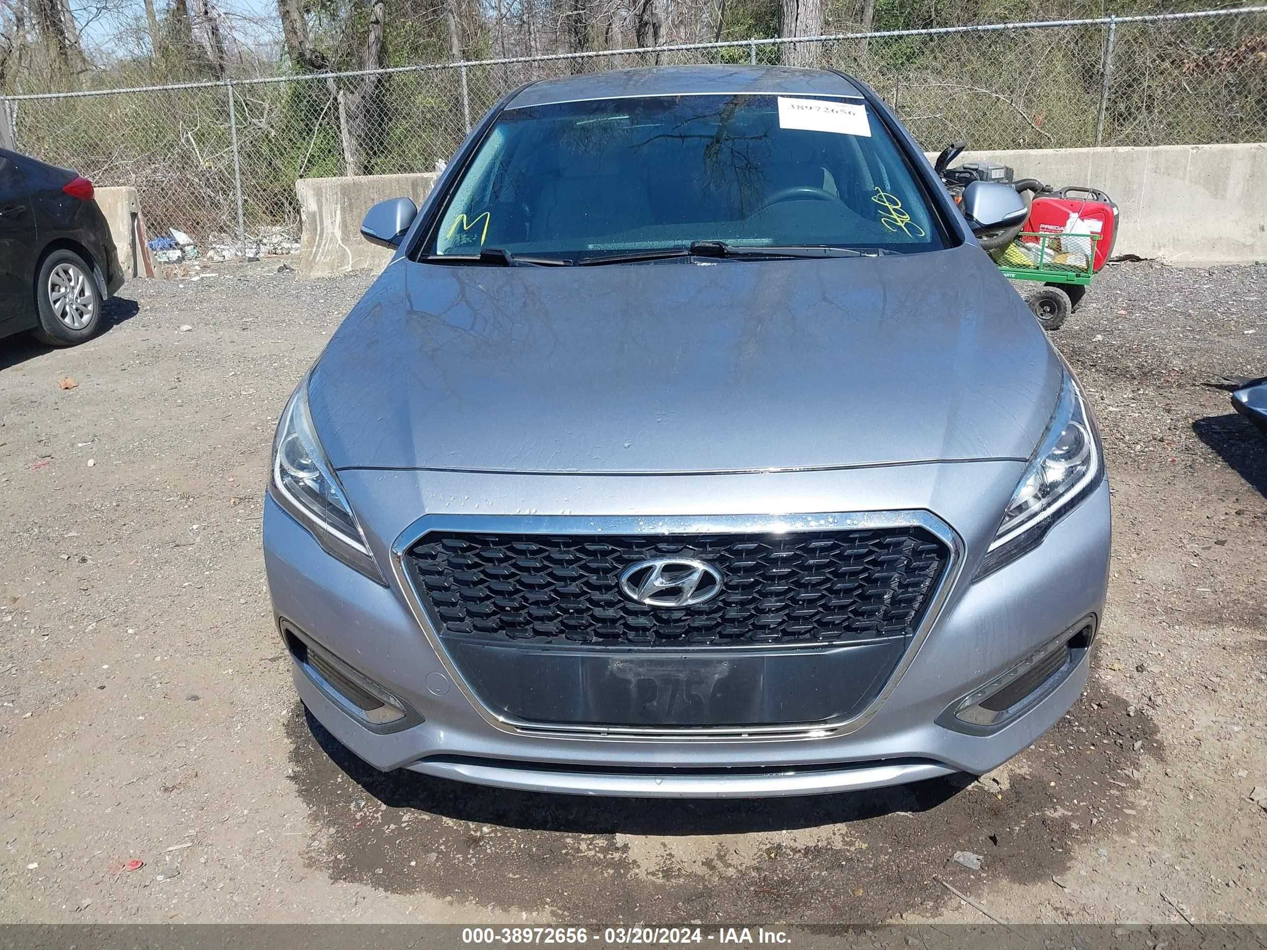 Photo 11 VIN: KMHE24L18GA042153 - HYUNDAI SONATA 