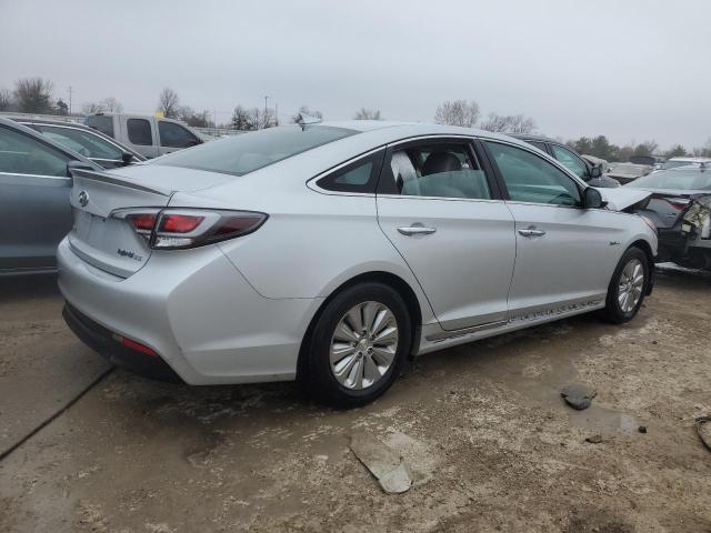 Photo 2 VIN: KMHE24L19GA011767 - HYUNDAI SONATA 