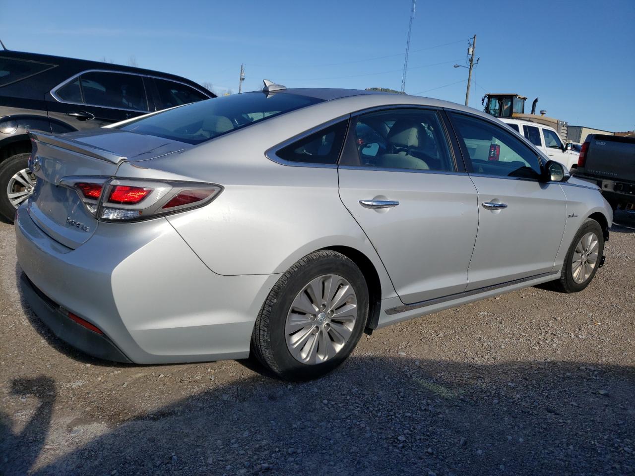 Photo 2 VIN: KMHE24L19HA060128 - HYUNDAI SONATA 