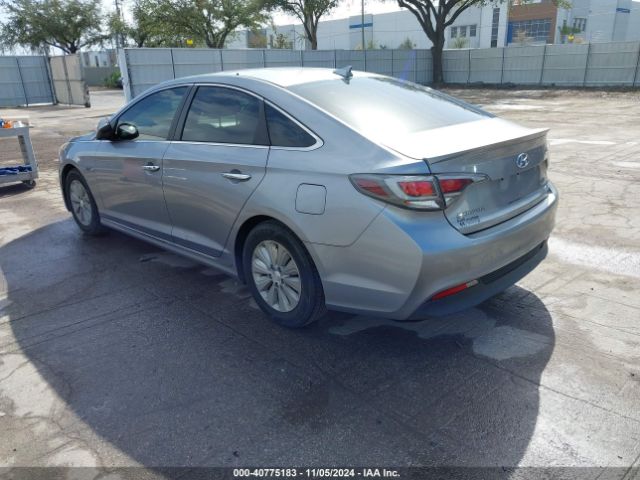 Photo 2 VIN: KMHE24L1XGA037388 - HYUNDAI SONATA 