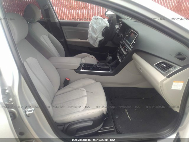 Photo 4 VIN: KMHE24L31JA079327 - HYUNDAI SONATA HYBRID 