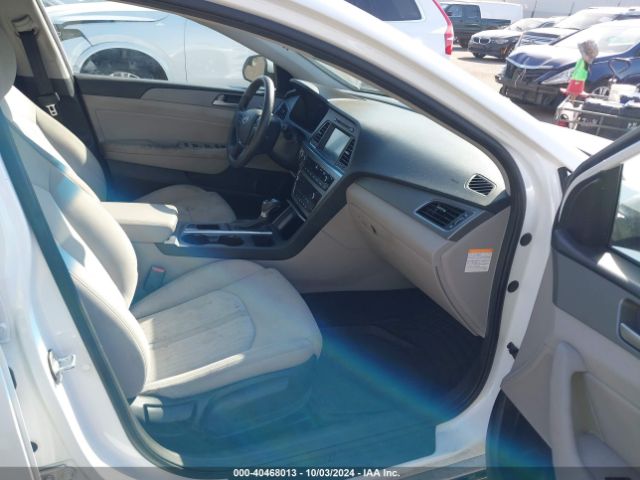 Photo 4 VIN: KMHE24L35HA062296 - HYUNDAI SONATA 