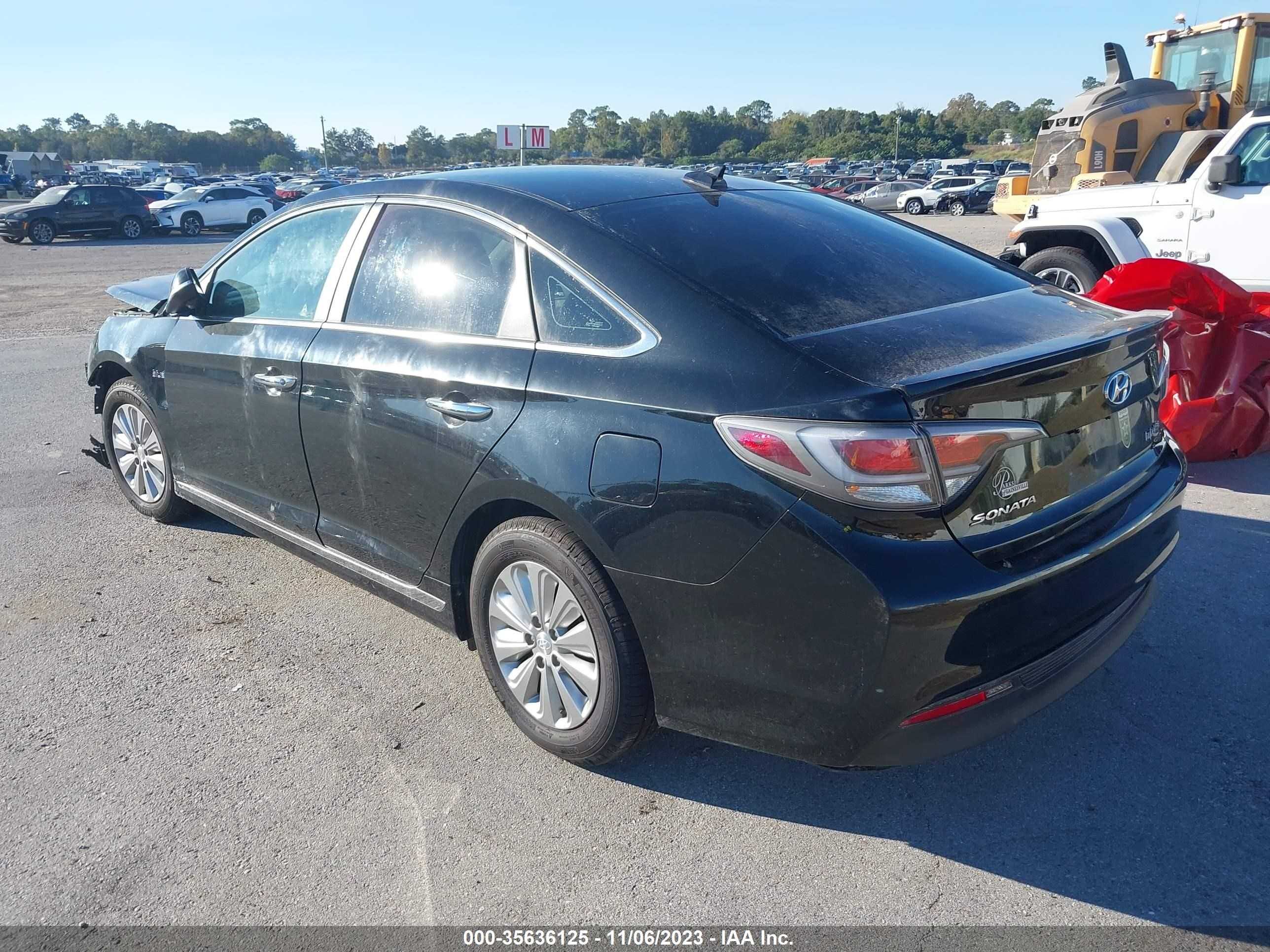 Photo 2 VIN: KMHE24L3XHA064254 - HYUNDAI SONATA 