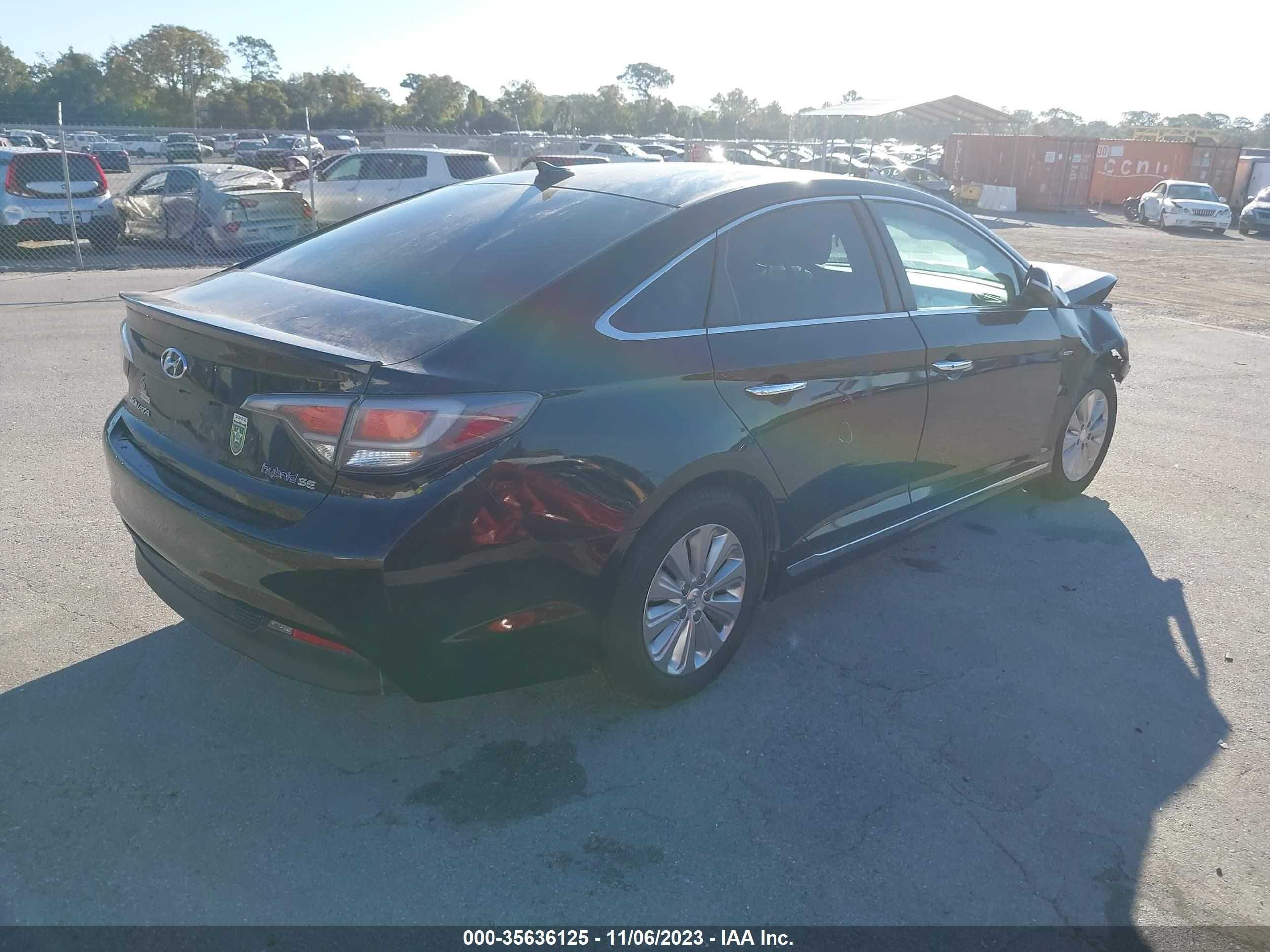 Photo 3 VIN: KMHE24L3XHA064254 - HYUNDAI SONATA 