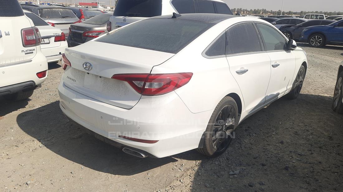 Photo 9 VIN: KMHE341G8GA209275 - HYUNDAI SONATA 