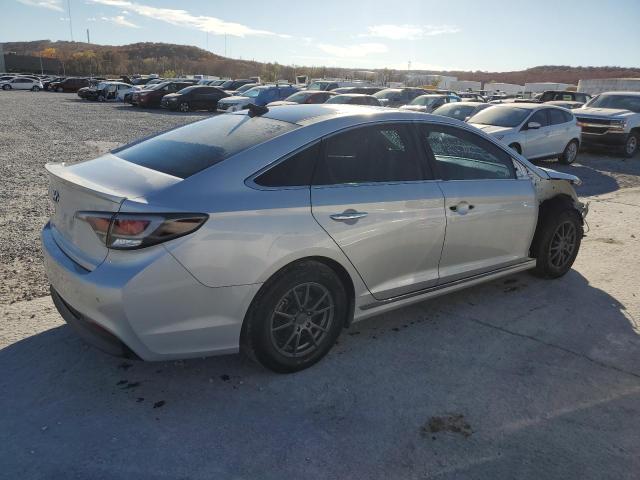 Photo 2 VIN: KMHE34L12GA026799 - HYUNDAI SONATA 