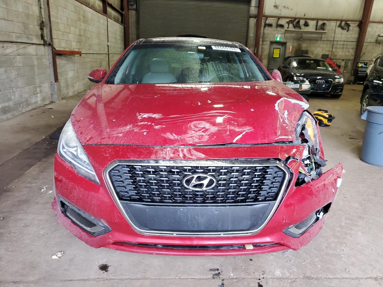 Photo 4 VIN: KMHE34L14GA008238 - HYUNDAI SONATA 