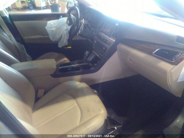 Photo 4 VIN: KMHE34L17GA017807 - HYUNDAI SONATA 