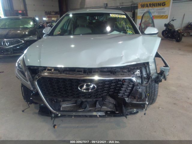 Photo 5 VIN: KMHE34L17GA017807 - HYUNDAI SONATA 