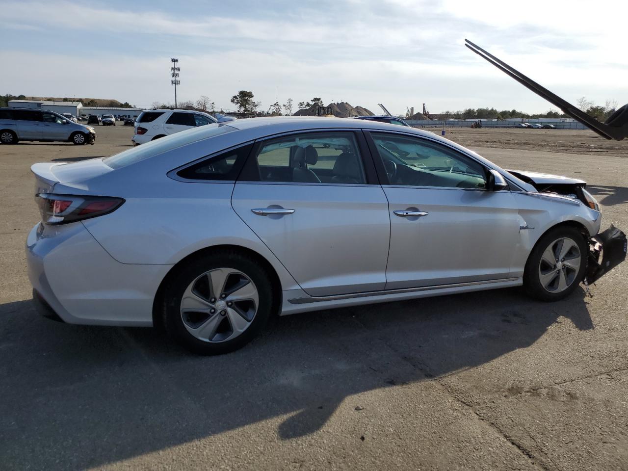 Photo 2 VIN: KMHE34L17GA018164 - HYUNDAI SONATA 