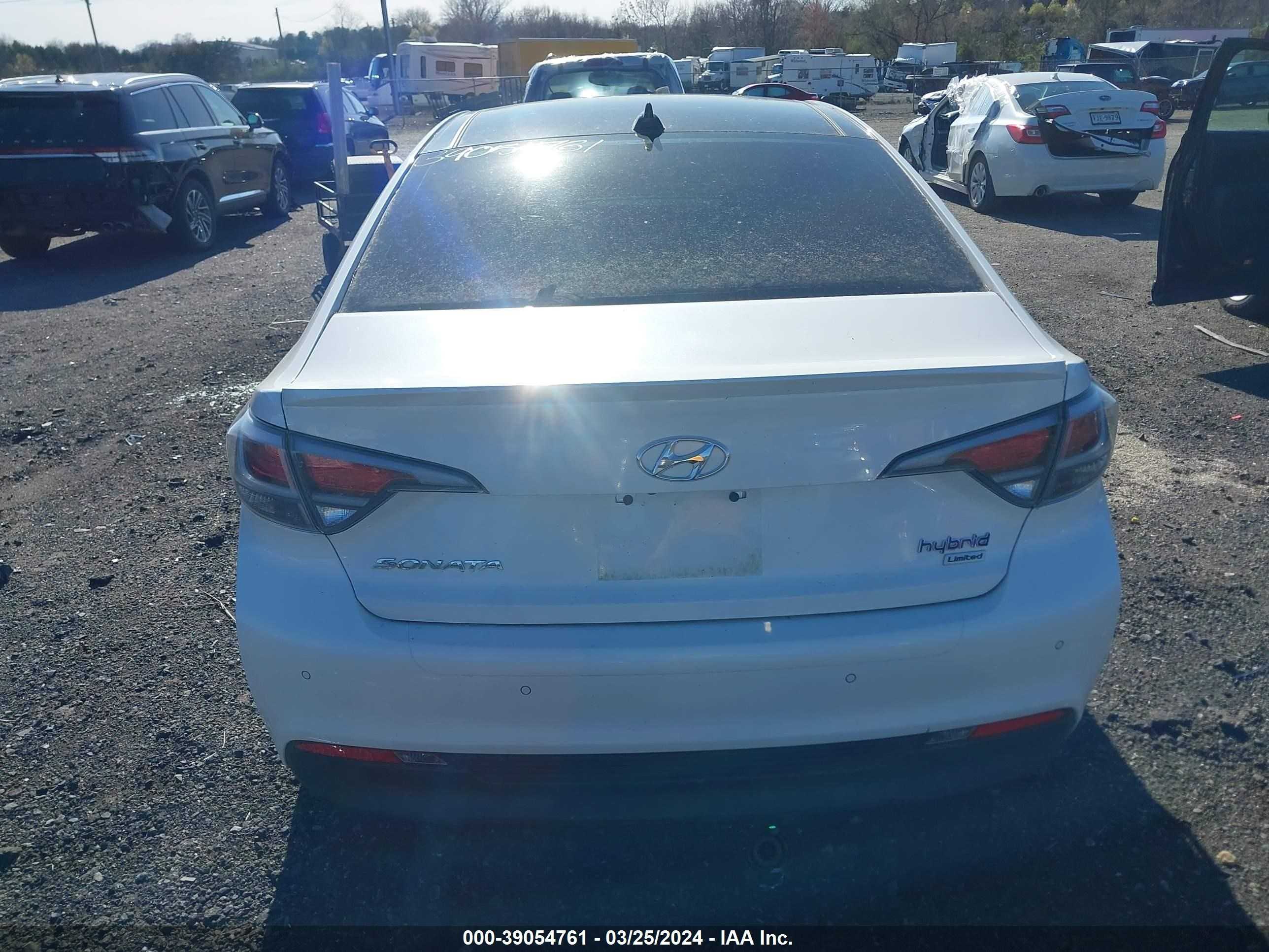 Photo 15 VIN: KMHE34L17HA059542 - HYUNDAI SONATA 