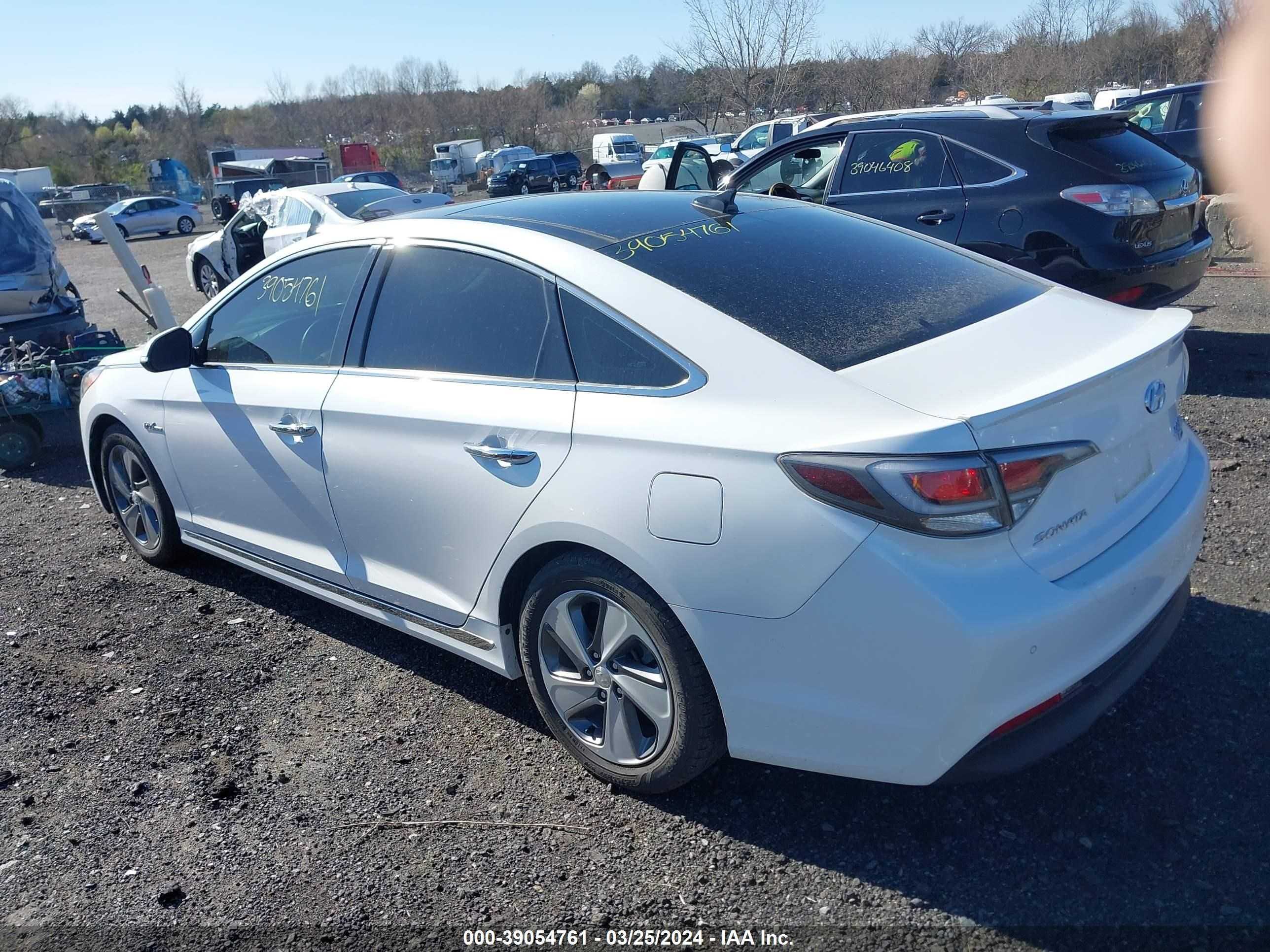 Photo 2 VIN: KMHE34L17HA059542 - HYUNDAI SONATA 