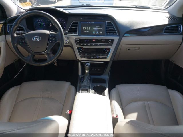 Photo 4 VIN: KMHE34L18GA029674 - HYUNDAI SONATA 