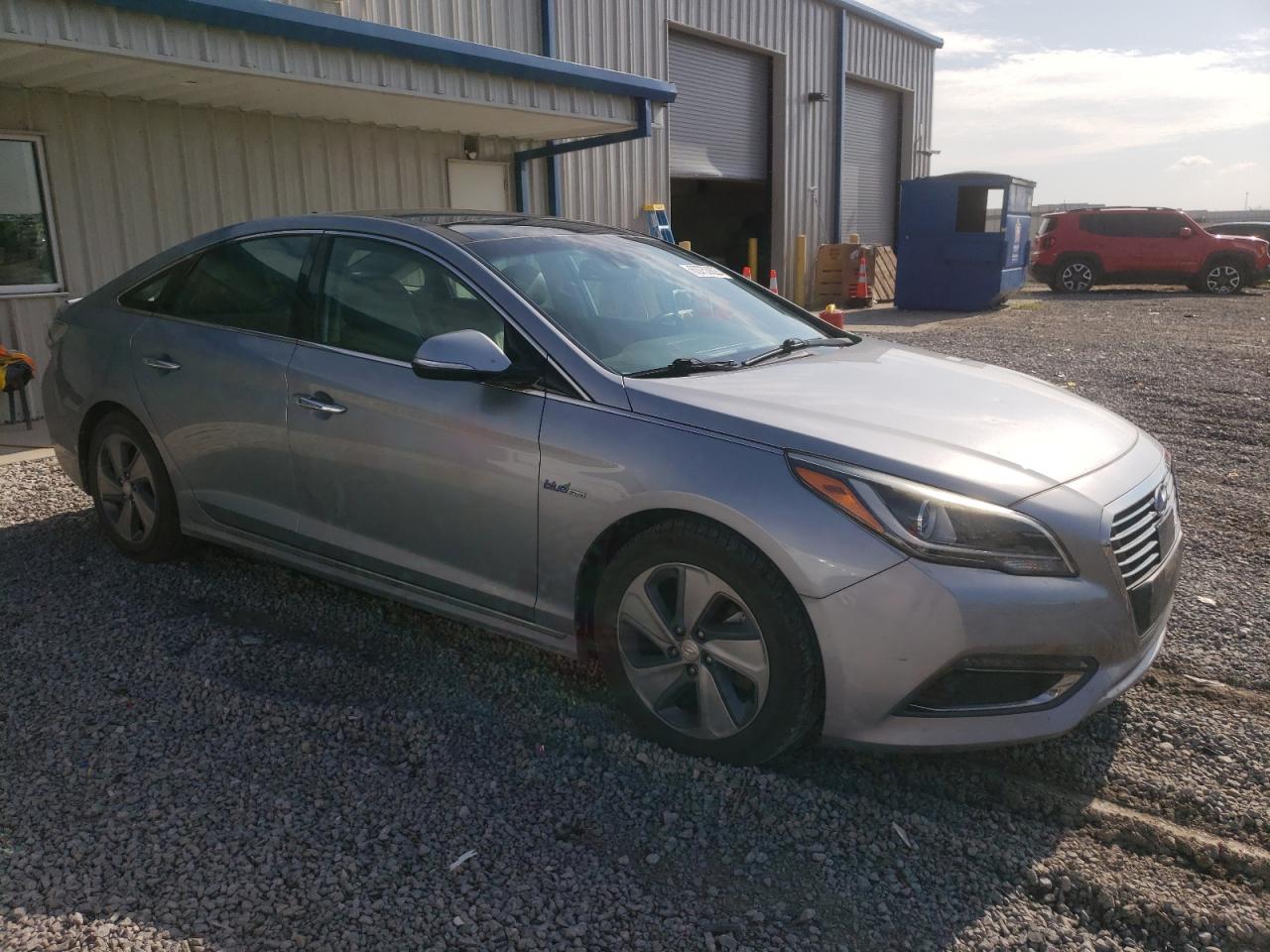 Photo 3 VIN: KMHE34L18HA051918 - HYUNDAI SONATA 