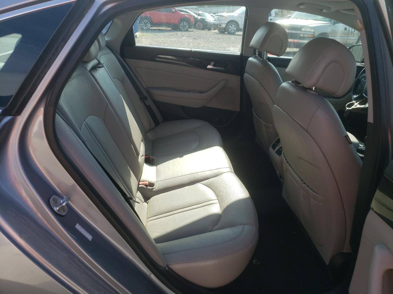 Photo 9 VIN: KMHE34L18HA051918 - HYUNDAI SONATA 