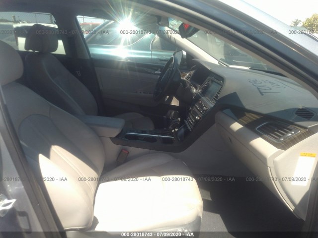 Photo 4 VIN: KMHE34L19GA031899 - HYUNDAI SONATA HYBRID 