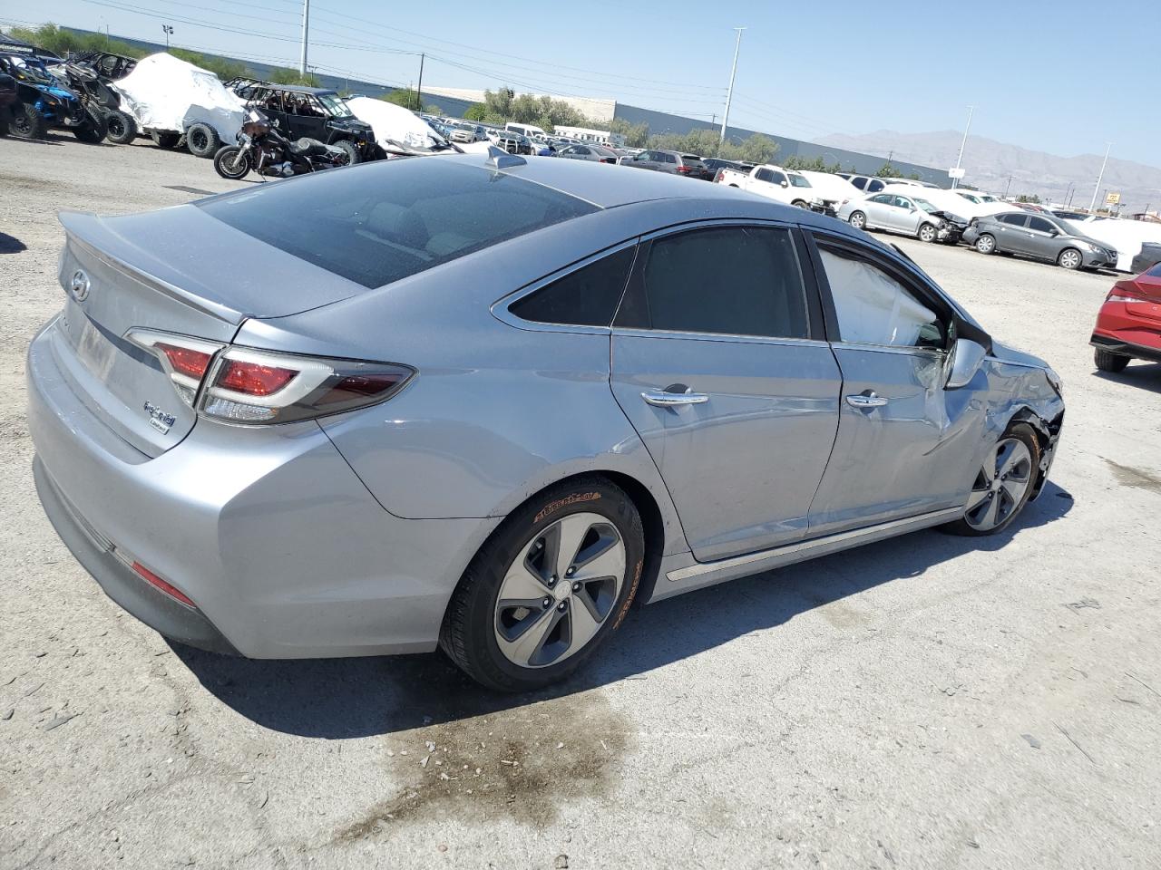 Photo 2 VIN: KMHE34L19HA047957 - HYUNDAI SONATA 