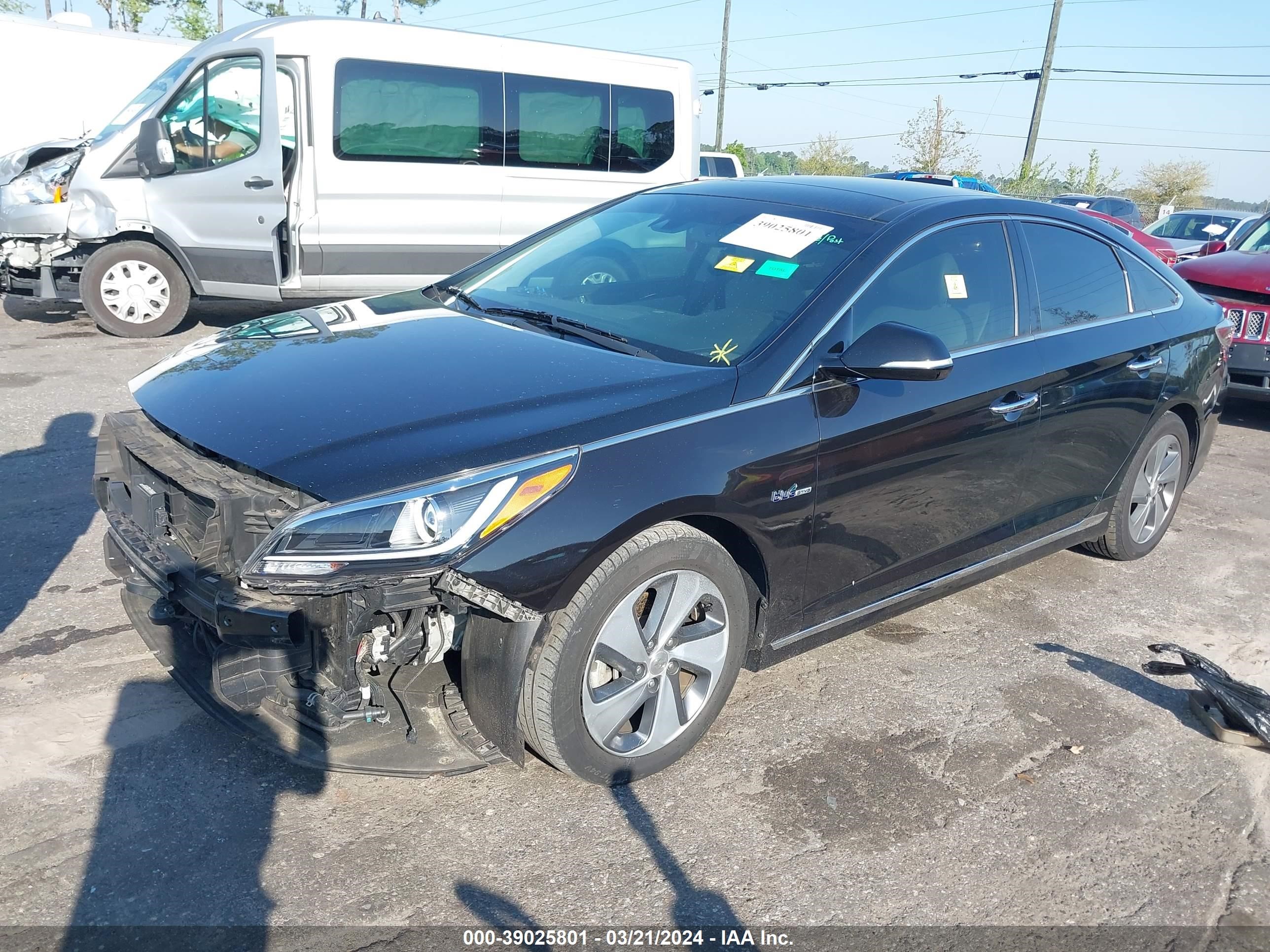 Photo 1 VIN: KMHE34L31HA065547 - HYUNDAI SONATA 