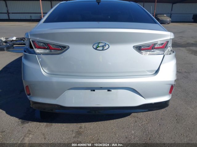 Photo 5 VIN: KMHE34L33JA082355 - HYUNDAI SONATA 