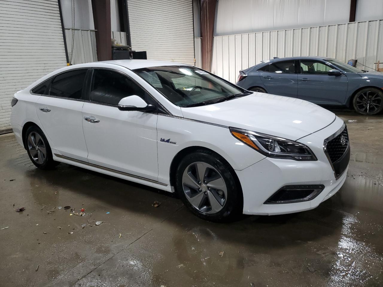 Photo 3 VIN: KMHE34L37HA065276 - HYUNDAI SONATA 