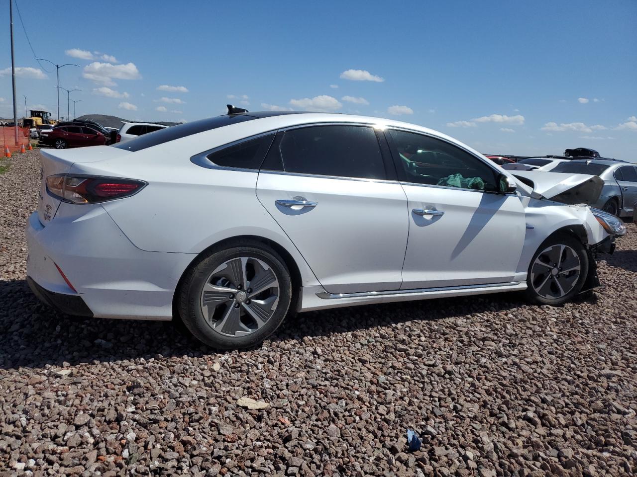 Photo 2 VIN: KMHE34L37KA093411 - HYUNDAI SONATA 