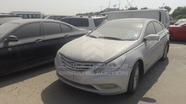 Photo 6 VIN: KMHEB41C0CA403874 - HYUNDAI SONATA 