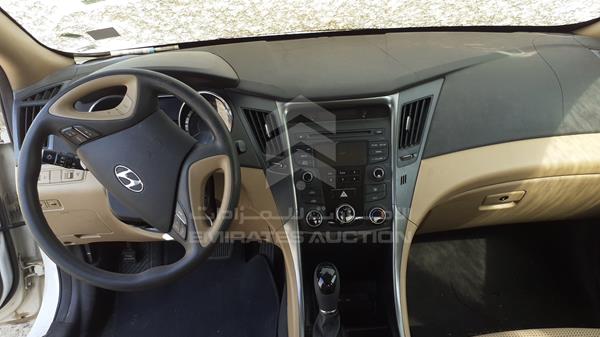 Photo 14 VIN: KMHEB41C3EA623030 - HYUNDAI SONATA 