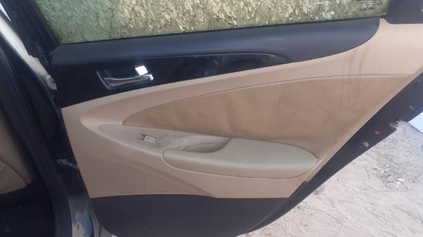 Photo 23 VIN: KMHEC41C7CA430597 - HYUNDAI SONATA 