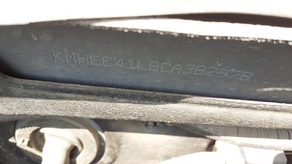 Photo 2 VIN: KMHEC41LBCA382978 - HYUNDAI SONATA 