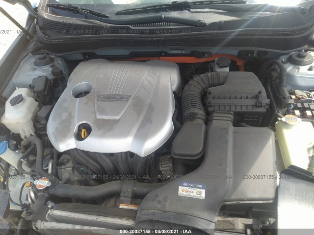 Photo 9 VIN: KMHEC4A40BA001096 - HYUNDAI SONATA 