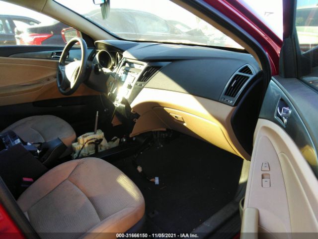 Photo 4 VIN: KMHEC4A40BA003205 - HYUNDAI SONATA 