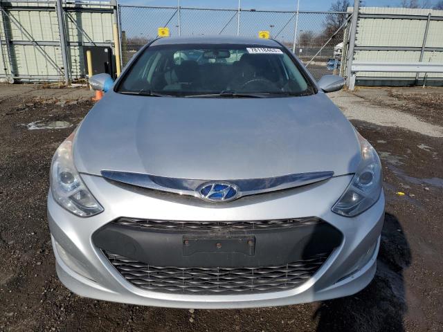 Photo 4 VIN: KMHEC4A40BA006413 - HYUNDAI SONATA 