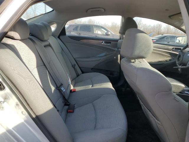 Photo 9 VIN: KMHEC4A40BA006413 - HYUNDAI SONATA 