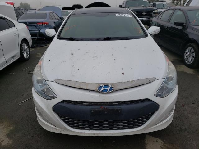 Photo 8 VIN: KMHEC4A41BA000586 - HYUNDAI SONATA HYB 