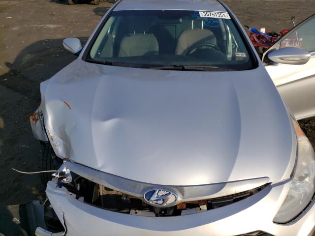 Photo 6 VIN: KMHEC4A41BA001026 - HYUNDAI SONATA HYB 