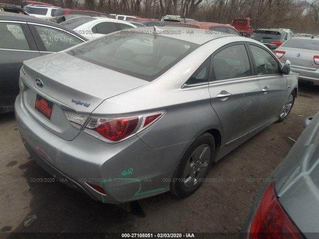 Photo 3 VIN: KMHEC4A41BA002841 - HYUNDAI SONATA 