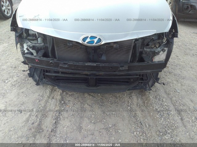 Photo 5 VIN: KMHEC4A41BA003620 - HYUNDAI SONATA 