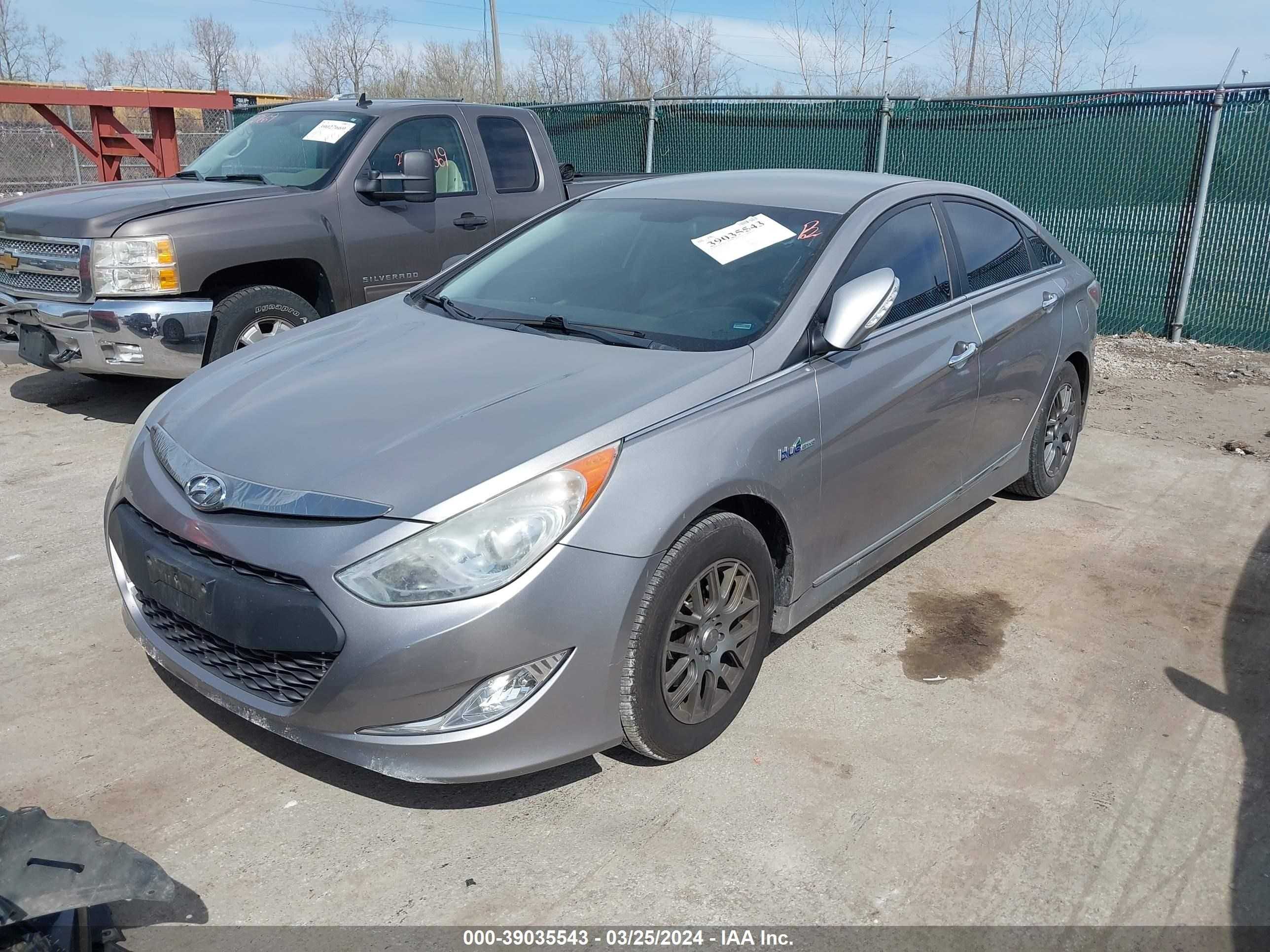 Photo 1 VIN: KMHEC4A41BA006016 - HYUNDAI SONATA 