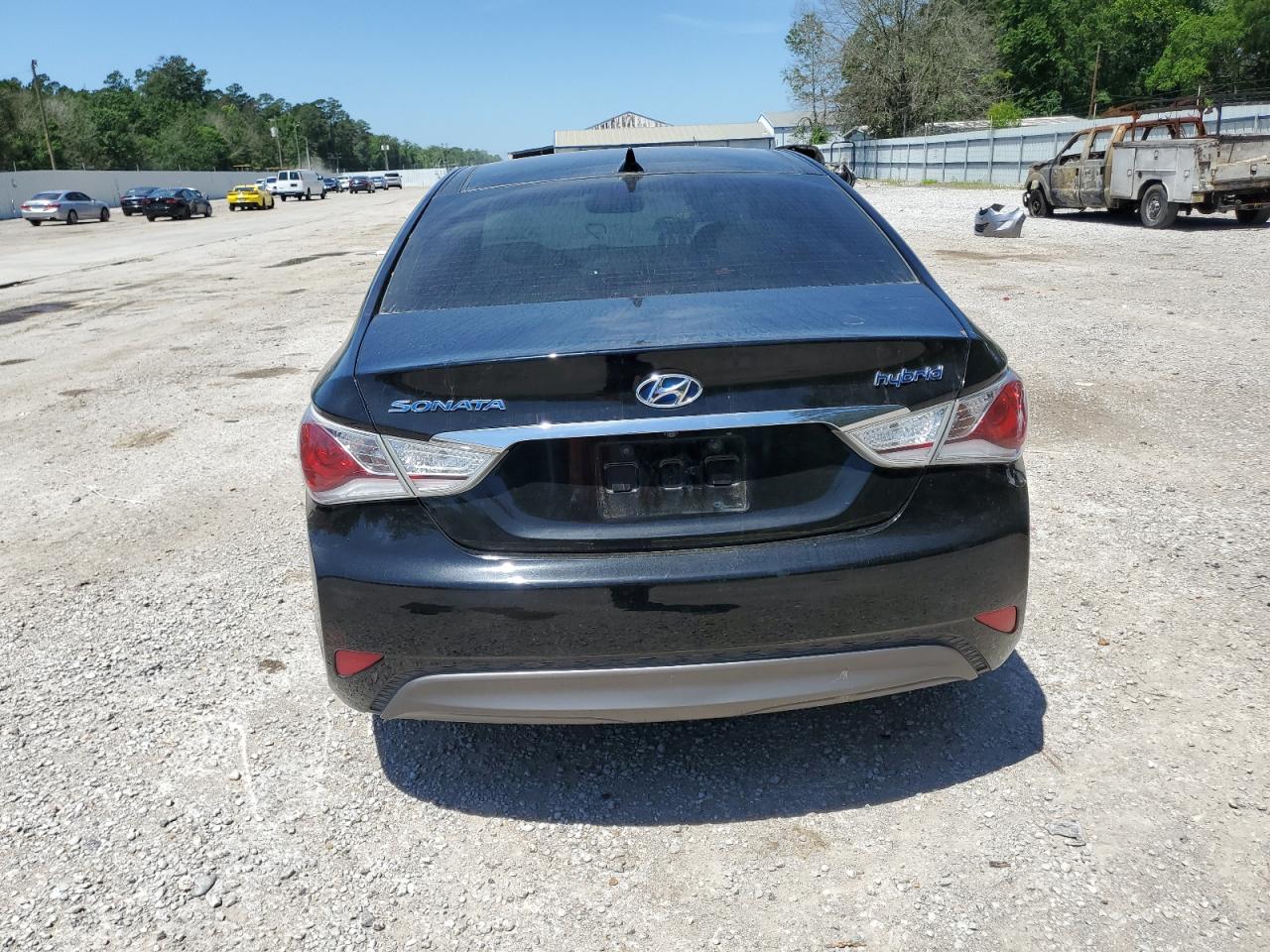 Photo 5 VIN: KMHEC4A41BA014276 - HYUNDAI SONATA 